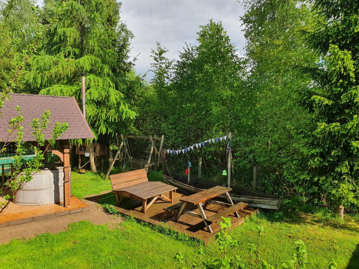 Pokoje I Domki Przy Lesniczowce Wiele Exterior foto