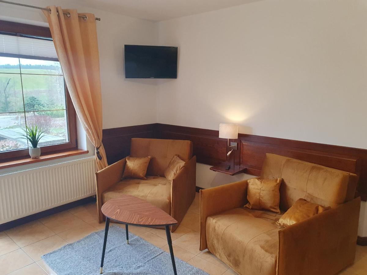 Pokoje I Domki Przy Lesniczowce Wiele Exterior foto