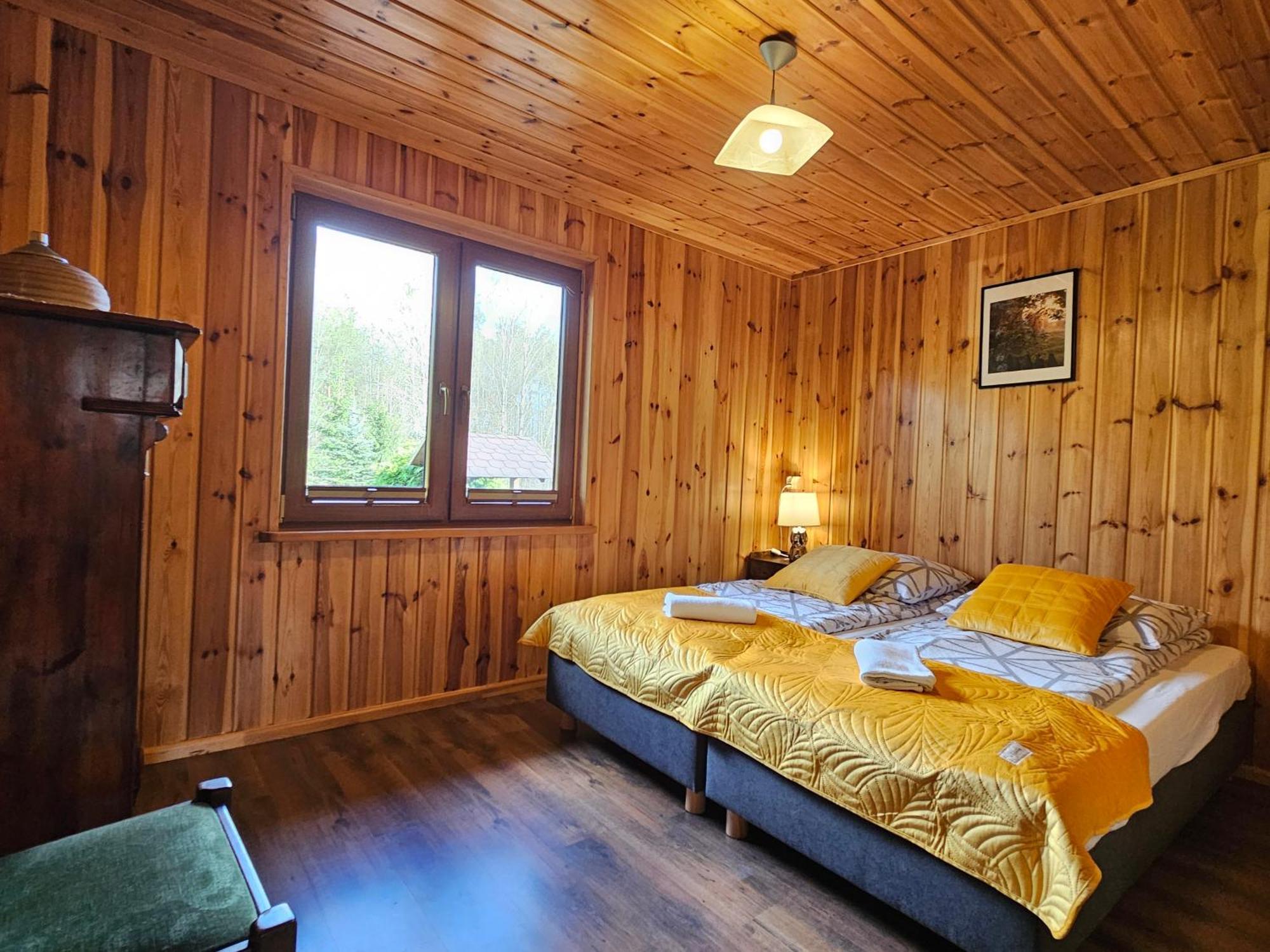 Pokoje I Domki Przy Lesniczowce Wiele Cameră foto